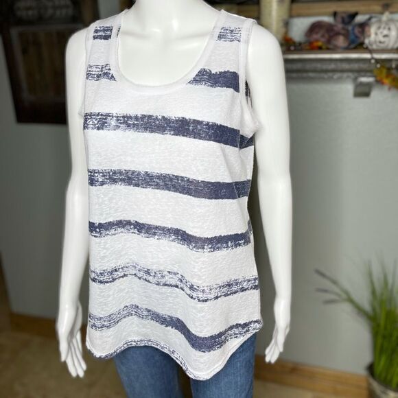 Crosby. White And Blue Stripe Button Back Closure Tank Top size Small - Picture 2 of 15